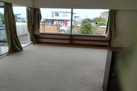 Photo of property in 96 Pupuke Road, Hillcrest, Auckland, 0627