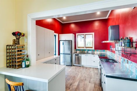 Photo of property in 44 Mcgreevy Street, Waipawa, 4210