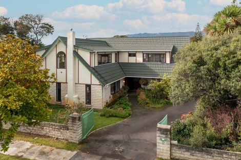 Photo of property in 2 Lavinia Grove, Waikanae Beach, Waikanae, 5036