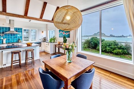 Photo of property in 336 The Esplanade, Island Bay, Wellington, 6023