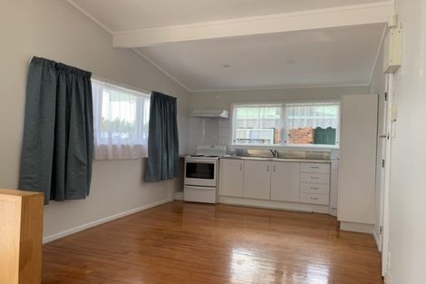Photo of property in 15 Glen Norman Avenue, Henderson, Auckland, 0610