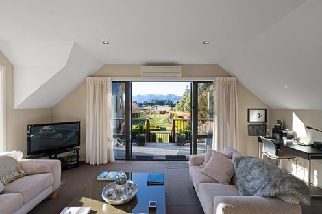 Photo of property in 1 Hidden Hills Drive, Wanaka, 9305