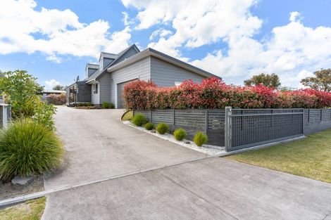 Photo of property in 506 Linton Crescent, Whangamata, 3620