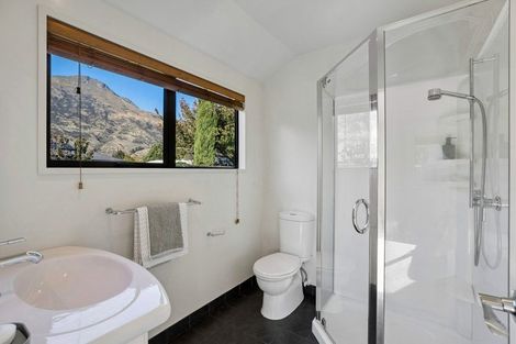 Photo of property in 20 Sylvan Street, Lake Hayes, Queenstown, 9304