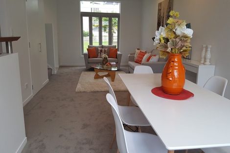 Photo of property in 42 Gunner Drive, Te Atatu Peninsula, Auckland, 0610