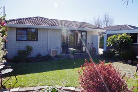 Photo of property in 14 Resolution Place, Bryndwr, Christchurch, 8053
