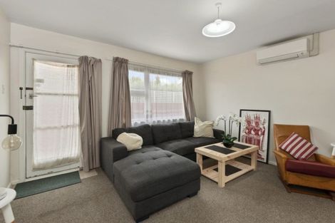 Photo of property in 2/83 Dover Street, St Albans, Christchurch, 8014