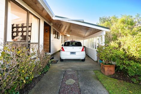 Photo of property in 168 Orangi Kaupapa Road, Northland, Wellington, 6012