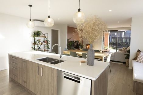 Photo of property in 2/17 Rawhiti Avenue, New Brighton, Christchurch, 8083