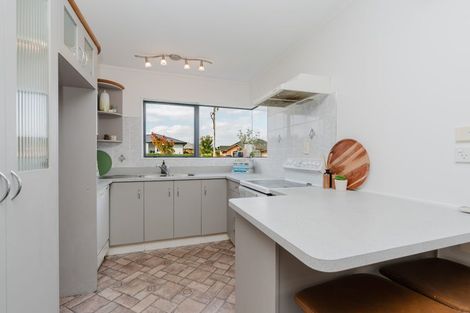 Photo of property in 90 Dixon Road, Glenview, Hamilton, 3206