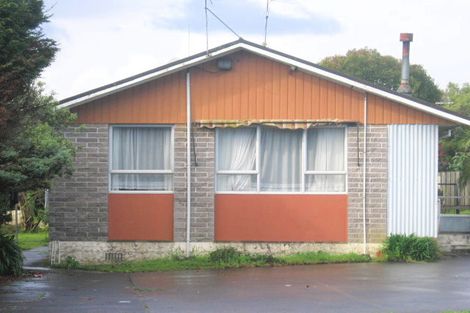 Photo of property in 2/13 Lincoln Road, Henderson, Auckland, 0610
