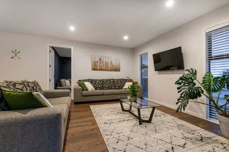 Photo of property in 2a Roland Road, Greenhithe, Auckland, 0632