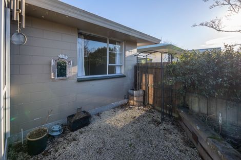 Photo of property in 2/5 Frome Place, St Albans, Christchurch, 8052