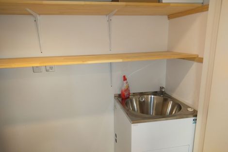 Photo of property in 2/2 Udys Road, Pakuranga Heights, Auckland, 2010