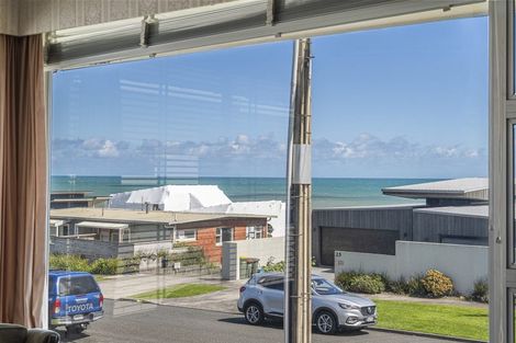 Photo of property in 34 Hamblyn Street, Strandon, New Plymouth, 4312