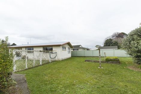 Photo of property in 14 Suffolk Crescent, Feilding, 4702