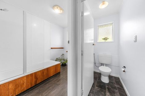 Photo of property in 15 Curtis Street, Okato, 4335