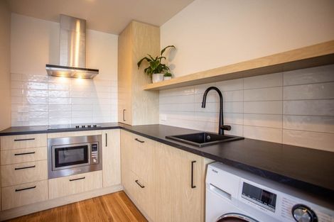 Photo of property in 31 Kirimoko Crescent, Wanaka, 9305