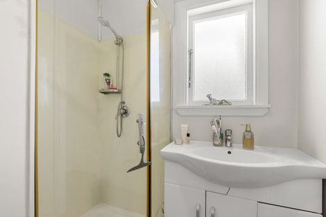 Photo of property in 146 Seabrook Avenue, New Lynn, Auckland, 0600