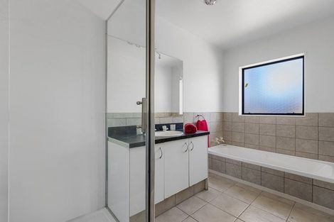 Photo of property in 4b Claridge Place, Mount Maunganui, 3116