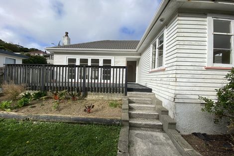 Photo of property in 158f1 Newlands Road, Newlands, Wellington, 6037