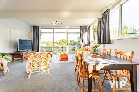 Photo of property in 24u1 Horokiwi Road West, Newlands, Wellington, 6037