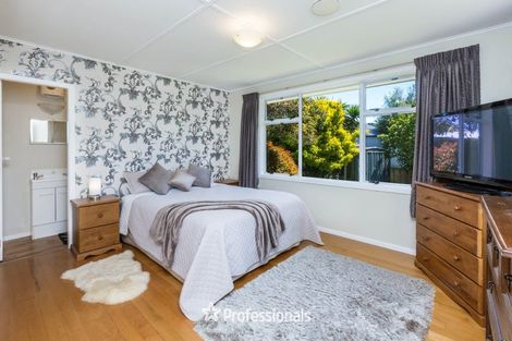 Photo of property in 25 Totara Park Road, Clouston Park, Upper Hutt, 5018