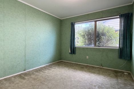 Photo of property in 8 Jillteresa Crescent, Half Moon Bay, Auckland, 2012
