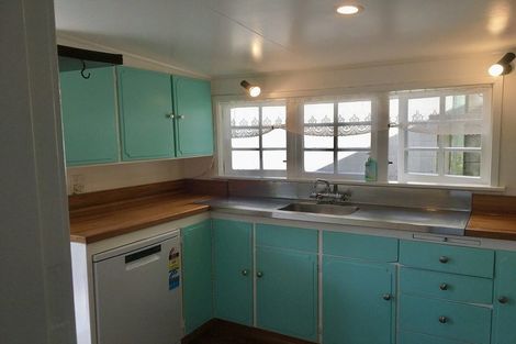 Photo of property in 41 Moana Road, Plimmerton, Porirua, 5026