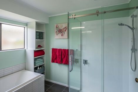 Photo of property in 16 Kotuku Drive, Paraparaumu Beach, Paraparaumu, 5032