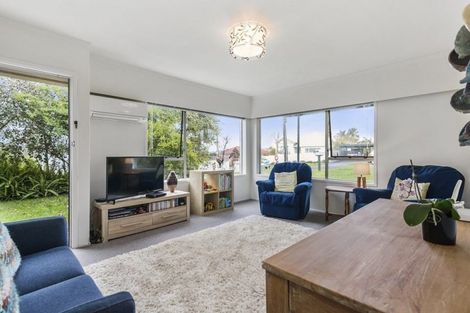Photo of property in 1/126 Lynwood Road, New Lynn, Auckland, 0600