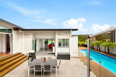 Photo of property in 8 Kerema Way, Schnapper Rock, Auckland, 0632