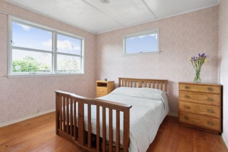 Photo of property in 63 Muir Avenue, Mangere Bridge, Auckland, 2022