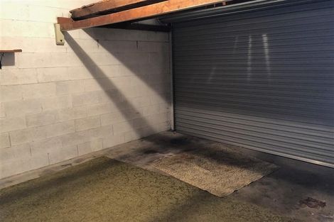 Photo of property in 210a/2 Grove Road, Mayfair, Hastings, 4122