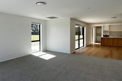 Photo of property in 3 Redwood Park Road, Glenbervie, 0173