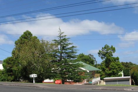 Photo of property in 102 Birkdale Road, Birkdale, Auckland, 0626