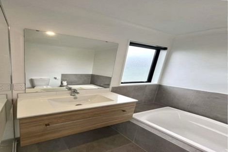 Photo of property in 6c Jern Place, Eastern Beach, Auckland, 2012