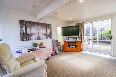 Photo of property in 2/2 Alma Road, Gonville, Whanganui, 4501