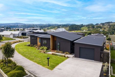 Photo of property in 19 Tunarau Street, Raglan, 3225