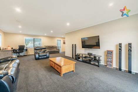Photo of property in 6 Jack Vaughan Grove, Wainuiomata, Lower Hutt, 5014