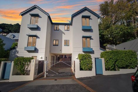 Photo of property in 7f Austin Street, Mount Victoria, Wellington, 6011