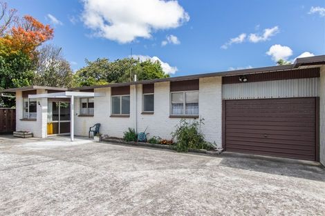 Photo of property in 6 Rewa Street, Inglewood, 4330