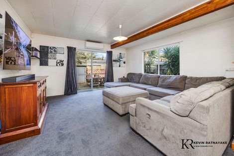 Photo of property in 2/100 Beach Road, Pahurehure, Papakura, 2113