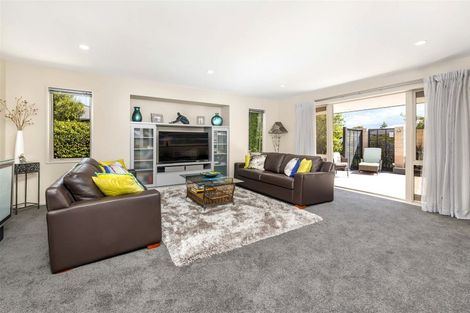 Photo of property in 12 Marguerite Place, Aidanfield, Christchurch, 8025