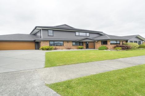Photo of property in 14 Pegasus Place, Kelvin Grove, Palmerston North, 4414