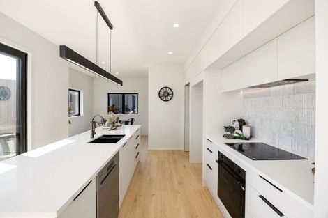 Photo of property in 37 Taahunui Rise, Peacocke, 3206