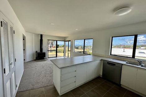 Photo of property in 2/45 Deep Creek Road, Waiake, Auckland, 0630