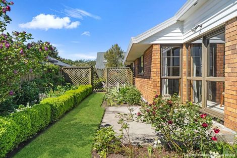 Photo of property in 10 Regency Crescent, Redwood, Christchurch, 8051