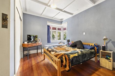 Photo of property in 10 Racecourse Road, Waiuku, 2123