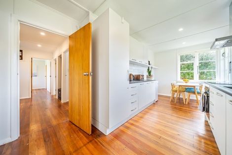 Photo of property in 16 Sladden Street, Naenae, Lower Hutt, 5011